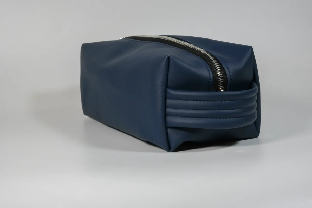 Toaletní taška M - tmavě modrá